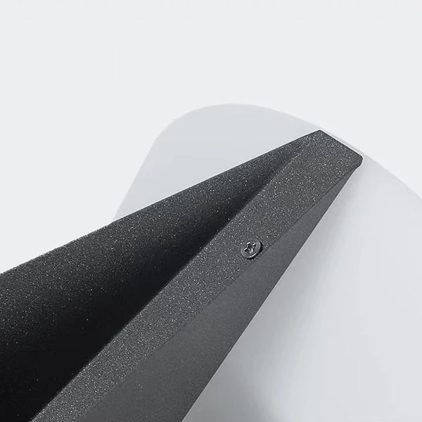 Landing Solar Light — Outdoor Elegance