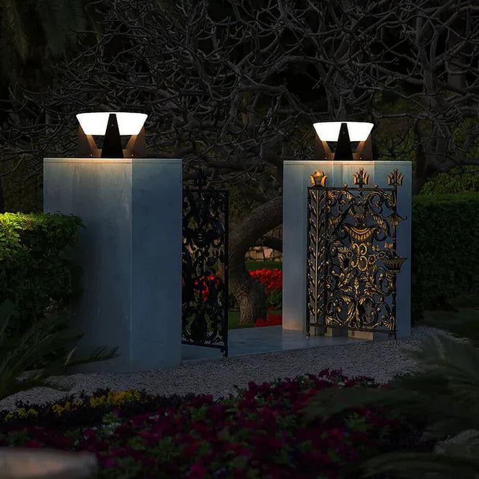 Landing Solar Light — Outdoor Elegance