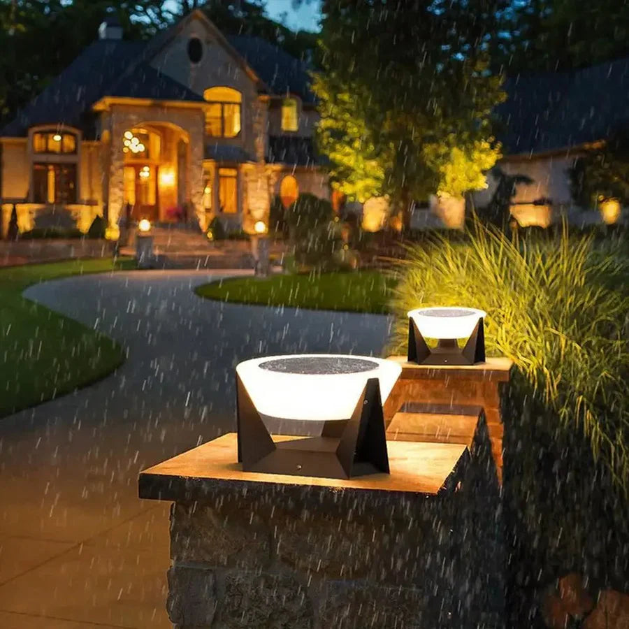Landing Solar Light — Outdoor Elegance
